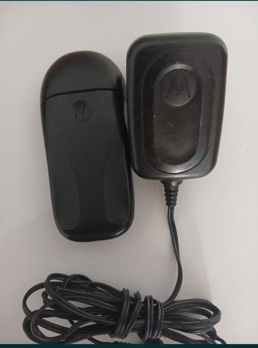 Кнопочный телефон моторола