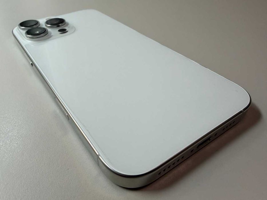  Apple / iPhone 16 Pro Max / 256 Gb / White Titanium
