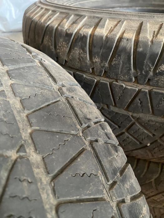 Продам шины на 17