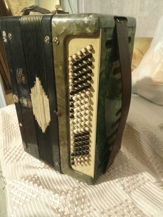 Продажа баяна б/у