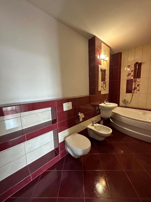 Inchiriez ap cu 3 camere