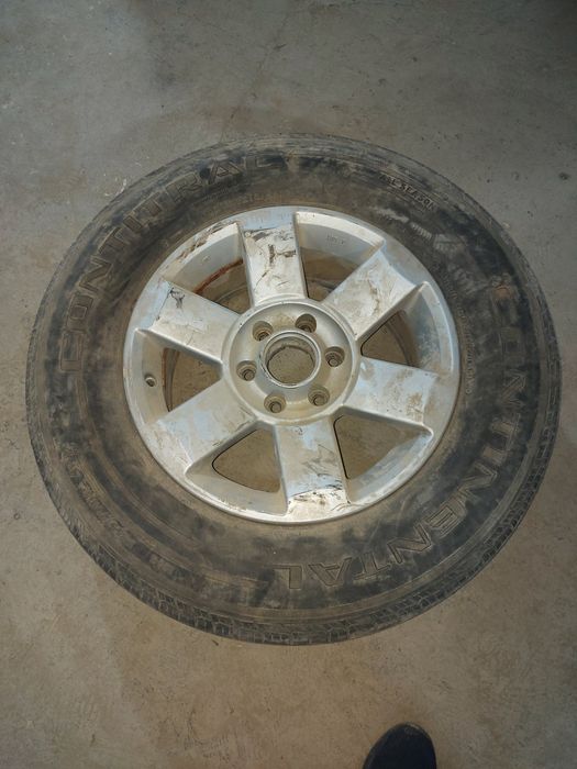 Продаются шины и шины с дисками.