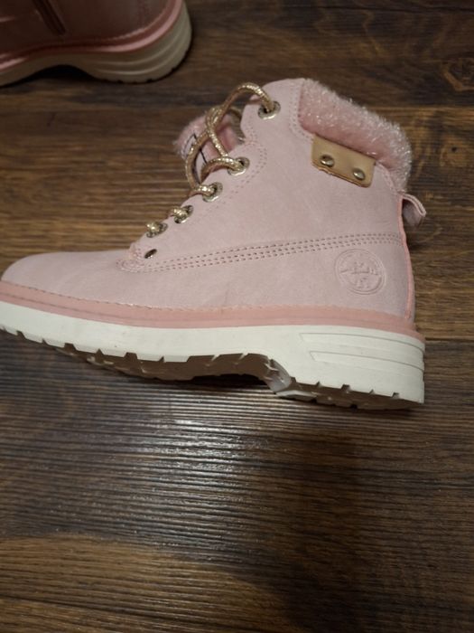 Чисто нови детски  зимни боти