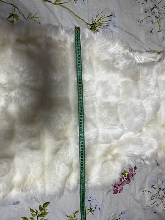 Дамско бяло пухено палто