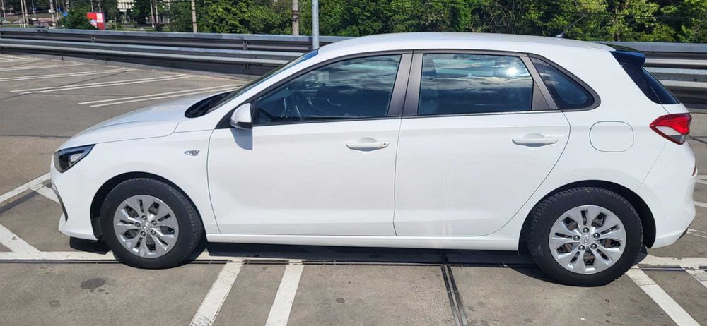 HYUNDAI i30 2019 — imagine 3