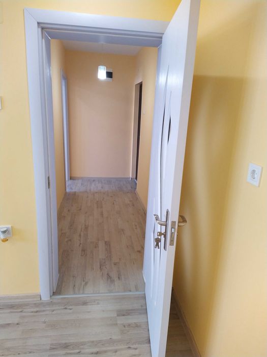 Продава се Двустаен апартамент в Силистра, Център - 54 кв.м за 906 €/кв.м - Снимка #9