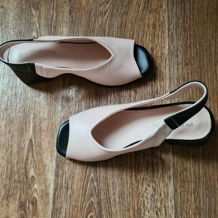 Продам босоножки новые,Турция