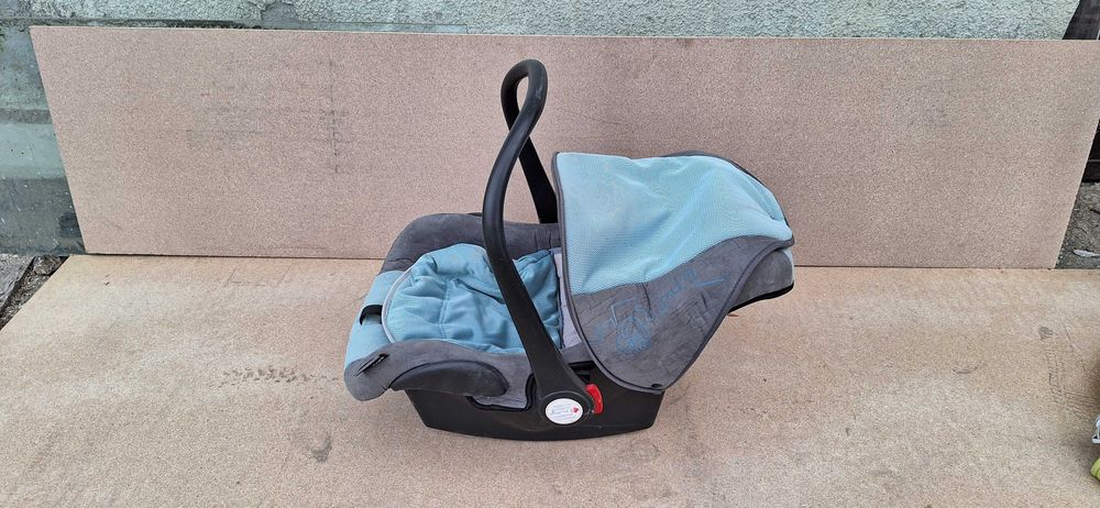 Бебешко кошче за кола