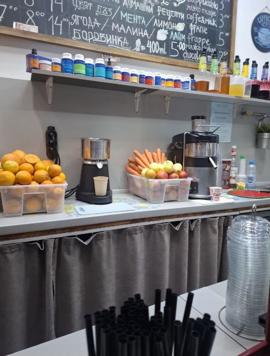 Цялостно оборудване за фреш бар.