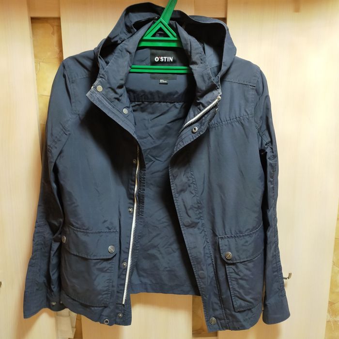 Одежда мужская, ветровка