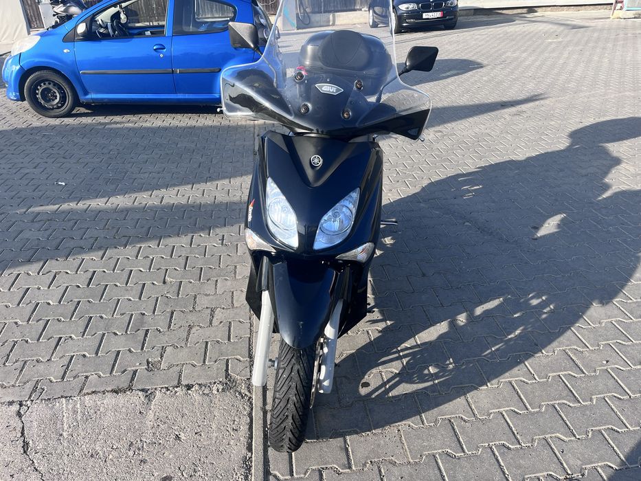 Maxi scuter Yamaha X City 250 chit polini