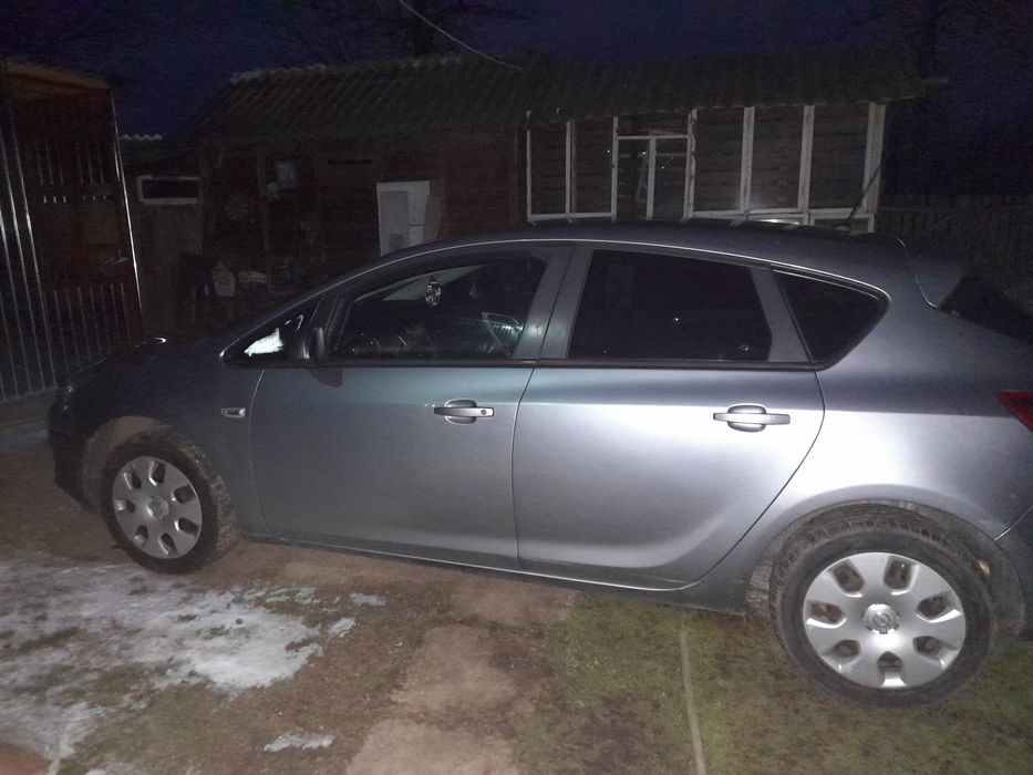 OPEL Astra 2011 — imagine 3
