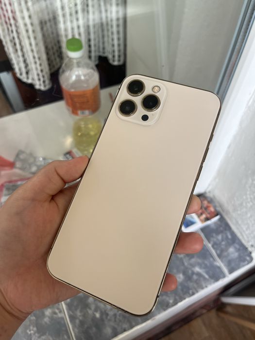 Iphone 12 pro max 84%