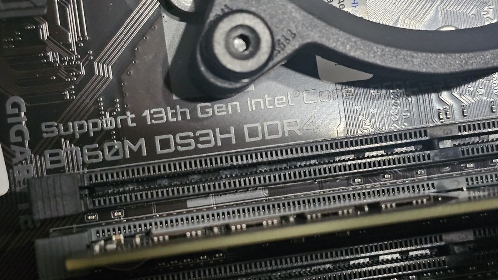 Комплект i5 13400 ddr4 16гб