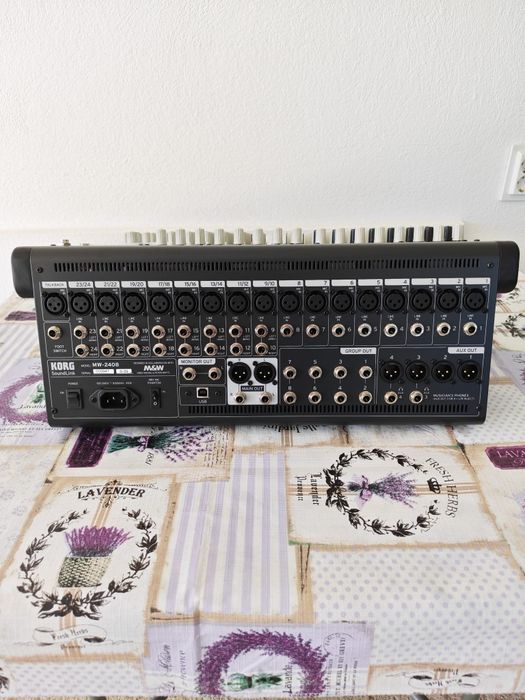 Korg SoundLink  MW-2408 mixer hibrid, stare foarte bună