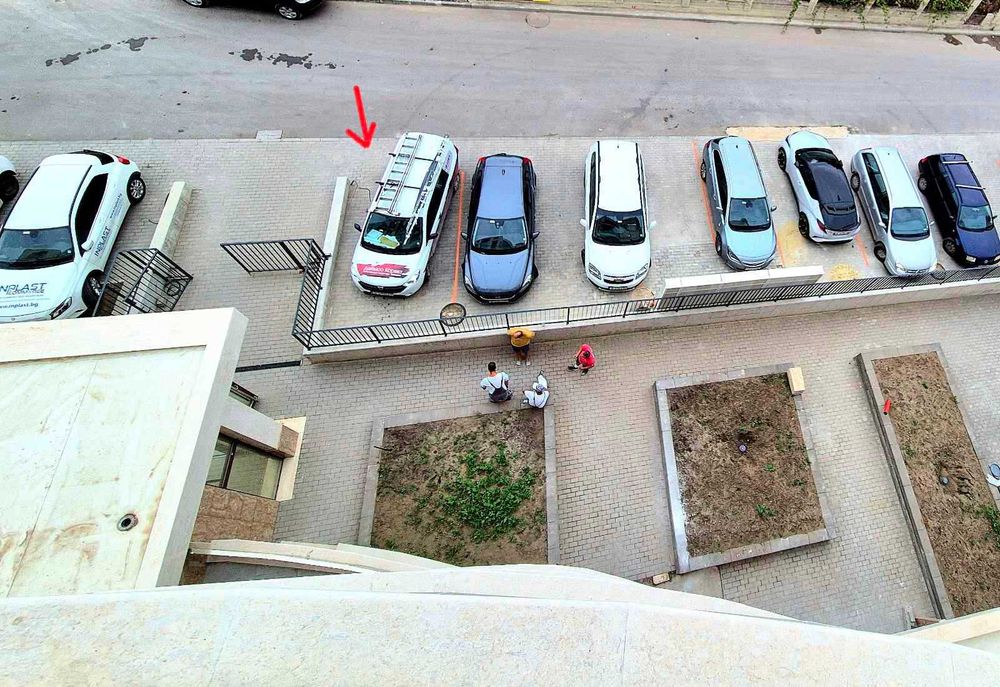 Продава се Тристаен апартамент в Варна, Възраждане 1 - 105 кв.м за 2085 €/кв.м - Снимка #2