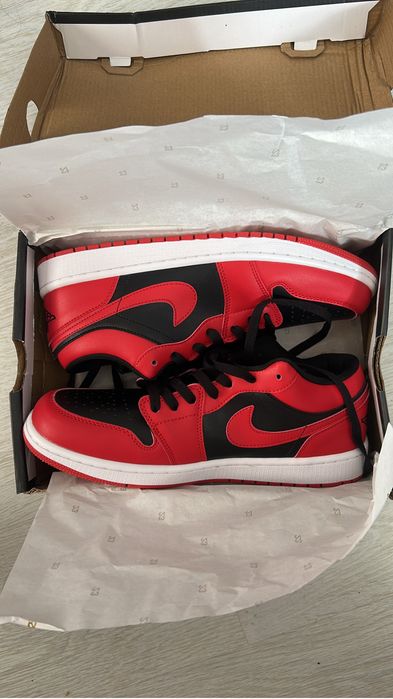 Продам кроссовки jordan 1 low