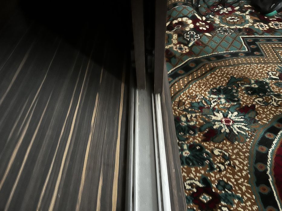 Продаеться шкафф