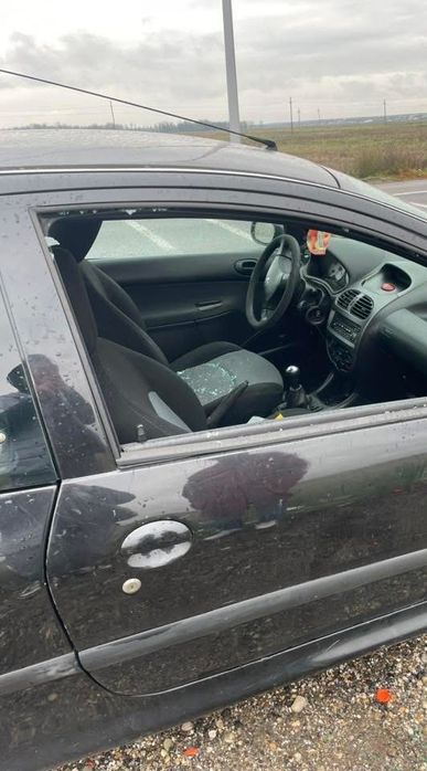 Vând Peugeot 206, 1.4 benzină , al 3-lea proprietar