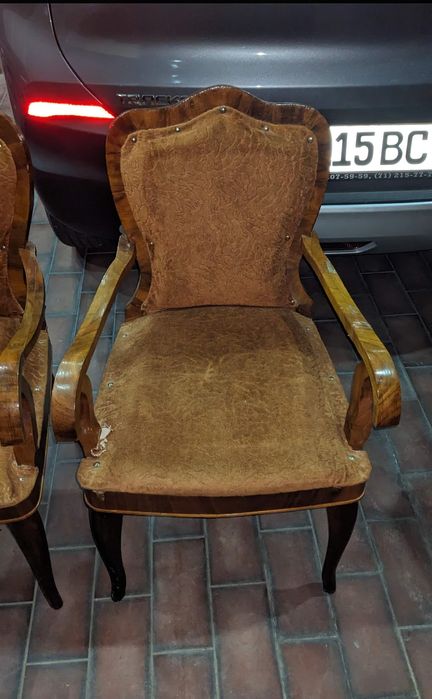 Румынский стол с инкрустацией ,  6 румынских кресел, без реставрации.