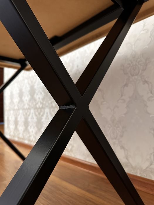 Стол из искуственного камня