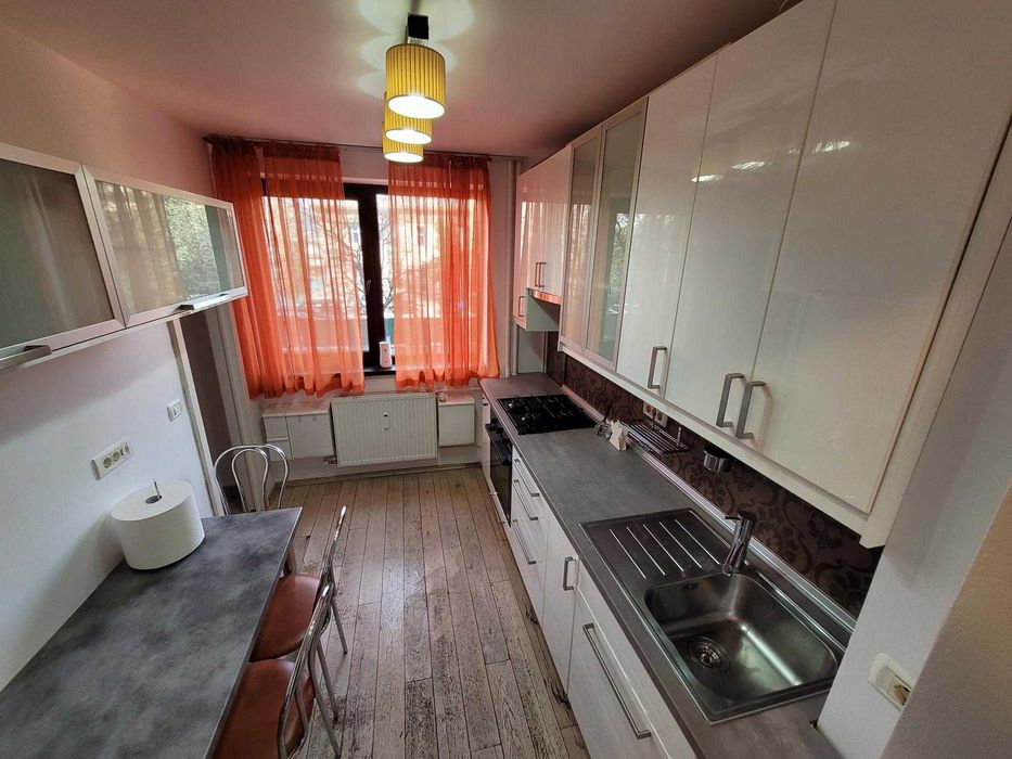 Inchiriez APARTAMENT 3 CAMERE - Stefan Cel Mare - Bucuresti