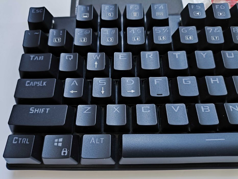 Механична геймърска клавиатура T-DAGGER Naxos