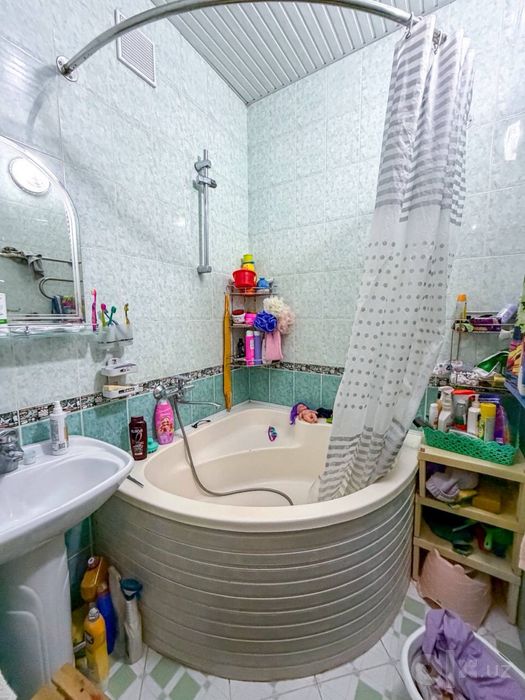 3/4/4 Ттз-1, ориентир 210 школа, 70м2 балкон 1.5х6 мебель техника