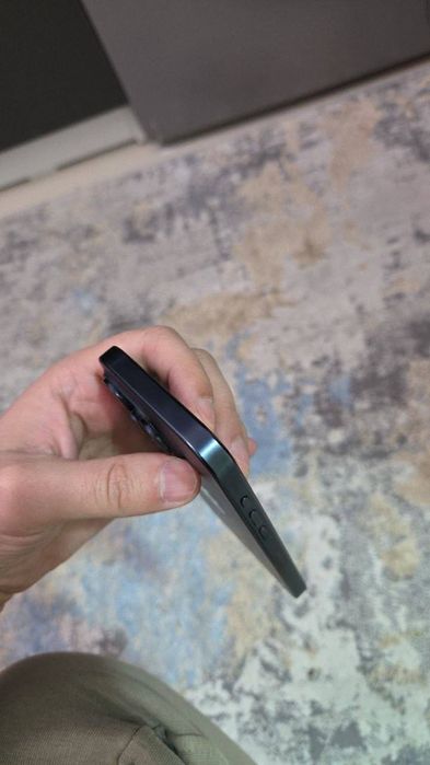 Iphone 15 pro holati zor ayibi yoq