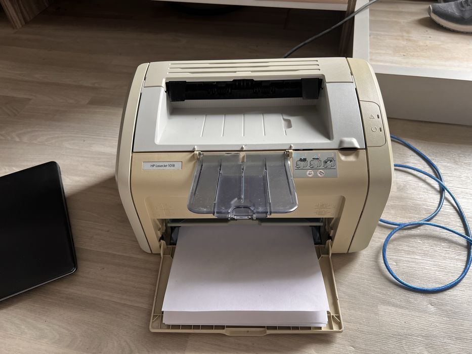 Принтер HPLaser Jet 1018