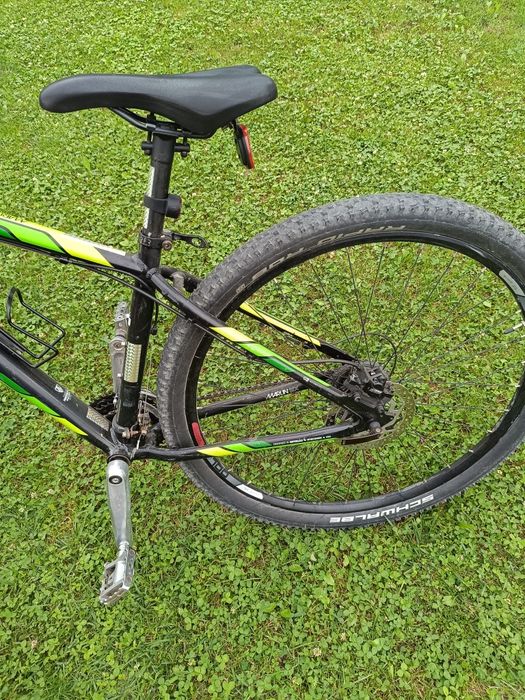 Se vinde bicicletă trek