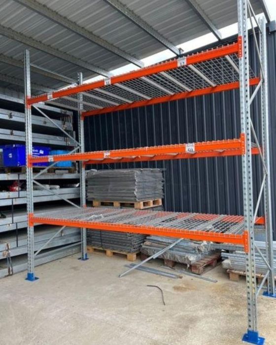 Rafturi metalice de euro paleti si lucruri usoare