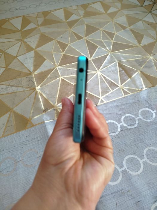 Texno spark go sotiladi