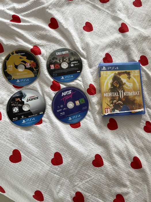 Продам срочно пс4 slim