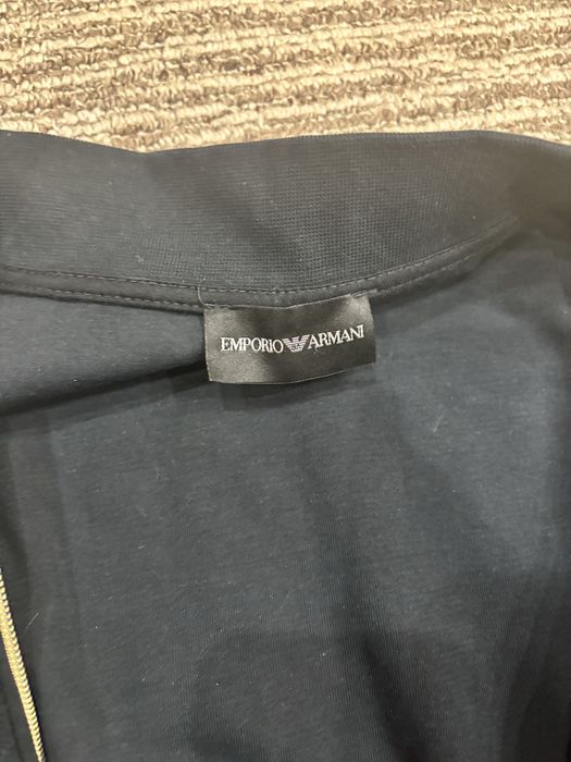 Продаю кофта Emporio Armani
