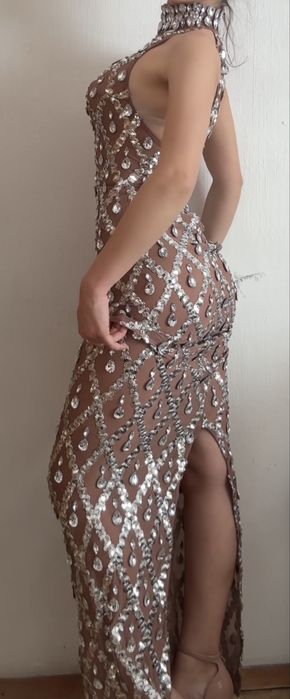 Официална дълга рокля с диаманти