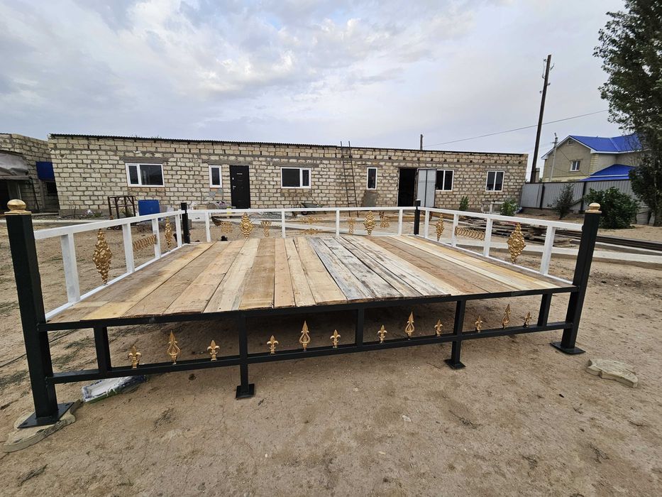 Тапчан размер 3,5×2,5.