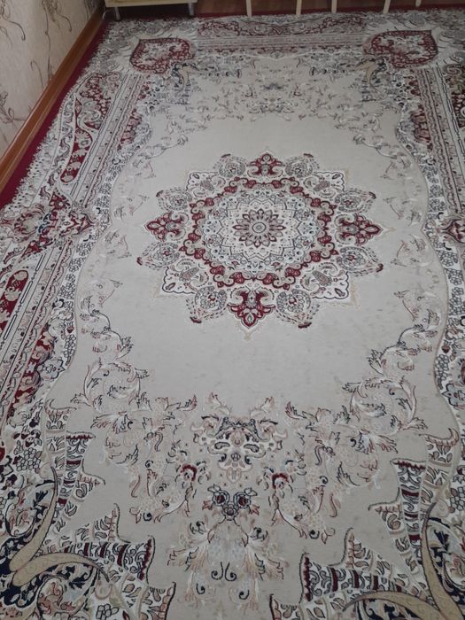 Продаётся большой ковёр