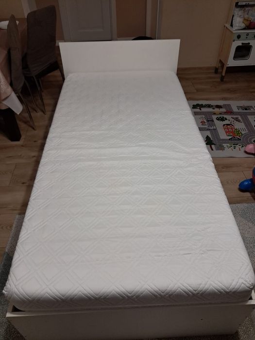 Cadru pat+ saltea