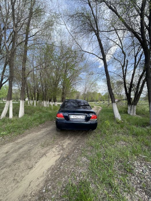Продам машину Лансер 9