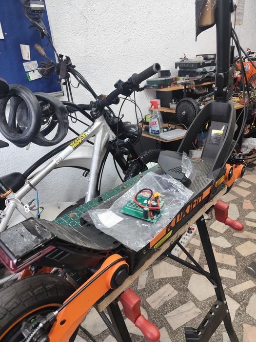 Atelier reparatii trotinete  ,scutere și biciclete electricetrice