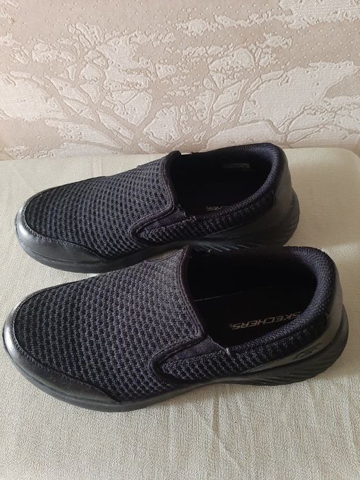 Слипоны Skechers