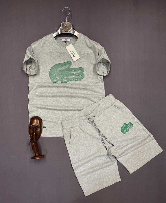 Мъжки къси комплекти Lacoste