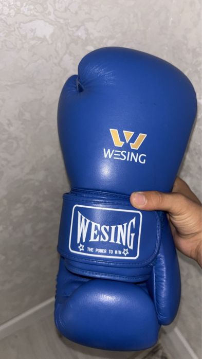 Перчатка Wesing Iba