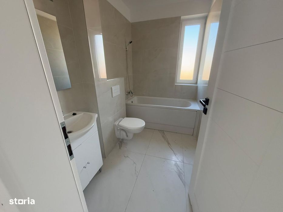 Direct Proprietar  -Apartament Cu Doua Camere Si Tersa De 18 Mp