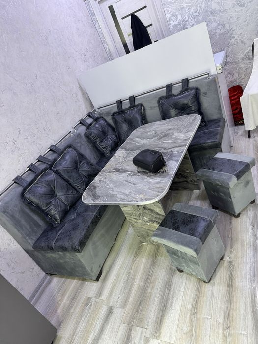 Бизда Угалок+Стол+ пуфик 2