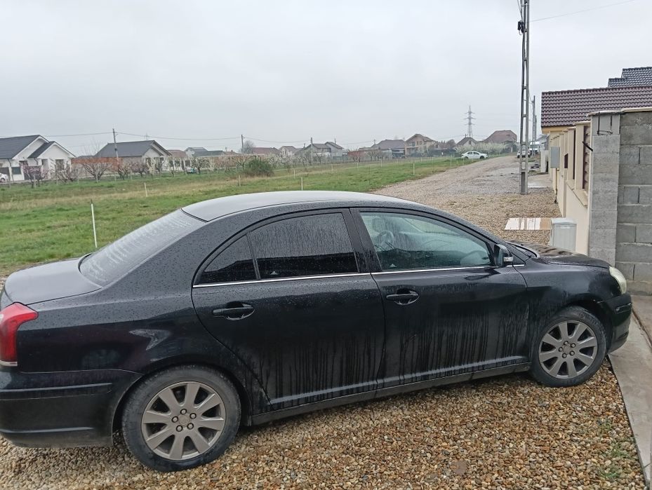Vând urgent !!! Toyota Avensis 2008