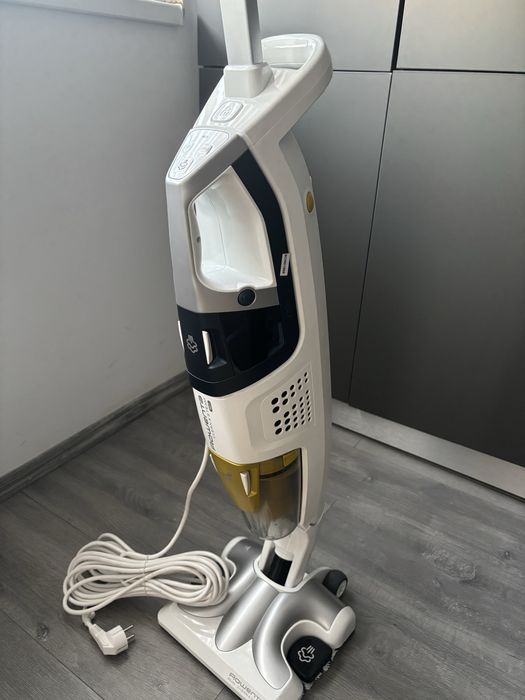 Aspirator vertical Rowenta Clean & Steam Multi