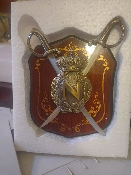 Плакет за стена-дърво