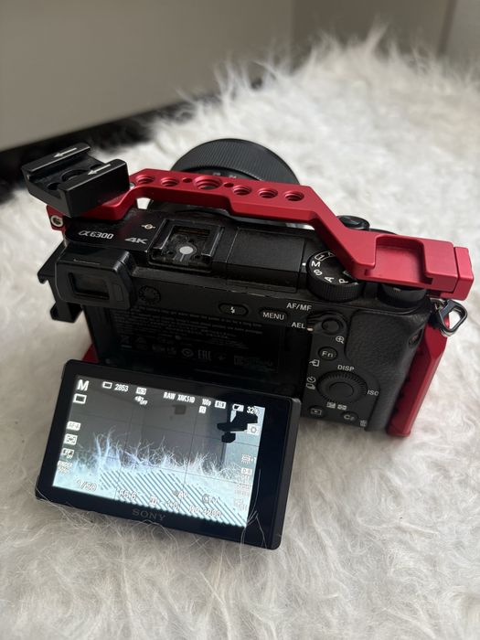 Sony a6300, клетка и kit 18-50
